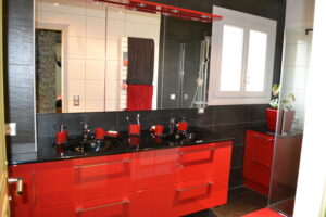 S1-salle-de-bain-moderne-dessus-résine